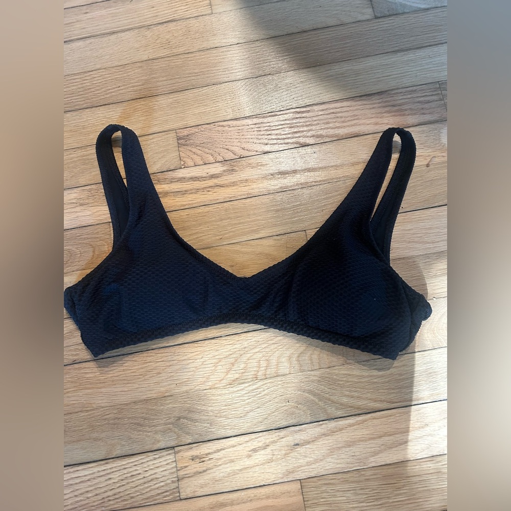Aerie- Black Textured Bikini Top